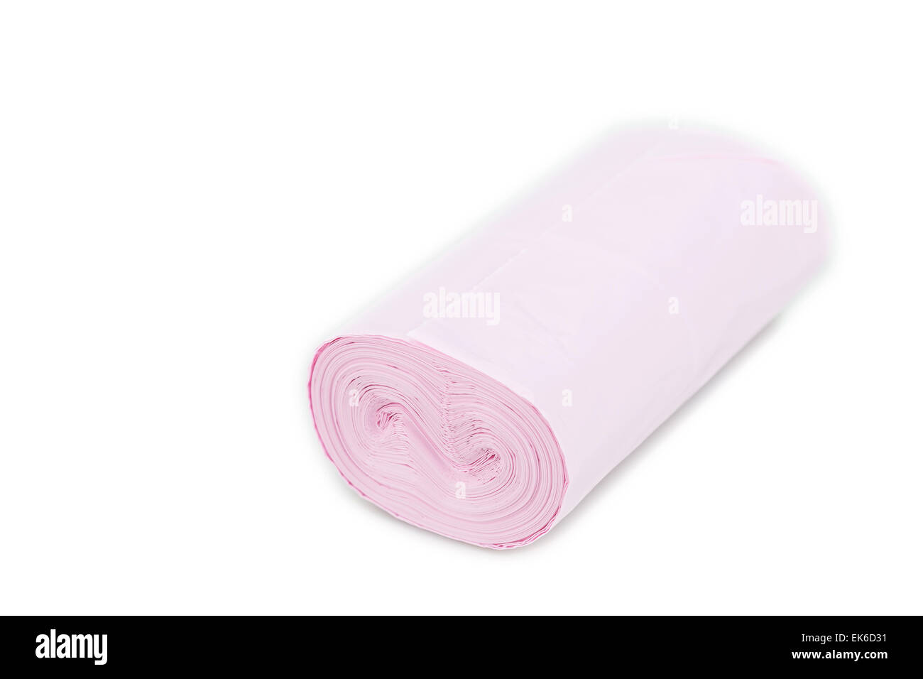 Rotolo di rosa garbage bag isolati su sfondo bianco Foto Stock