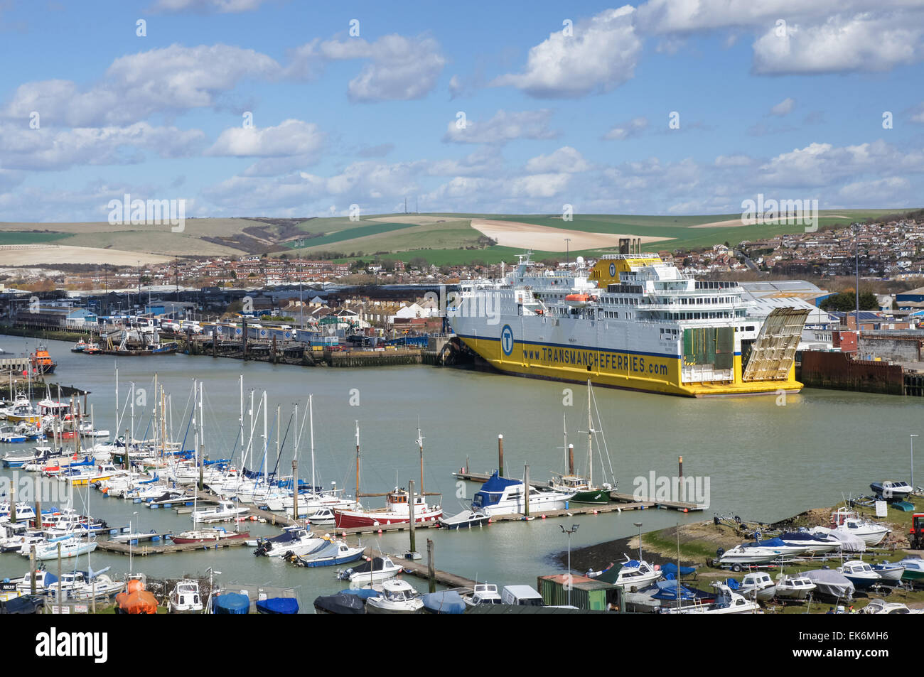 Traghetto DFDS Seaways al porto dei traghetti di Newhaven nel Sussex orientale Inghilterra Regno Unito Regno Unito Foto Stock
