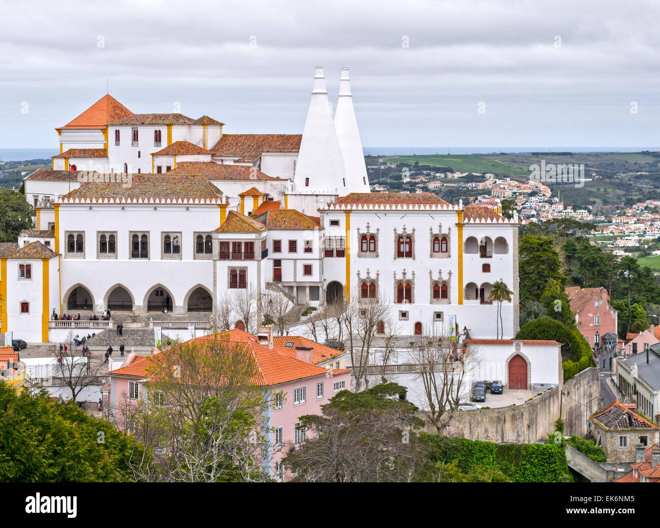 SINTRA PORTOGALLO il palazzo nazionale con la sua struttura di ornati e WINDOWS HOME PER LE ROYALTY IN PASSATO Foto Stock