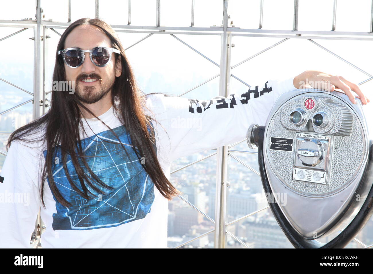 Grammy-designato il produttore e DJ Steve Aoki all'Empire State Building per il rilascio del suo nuovo album 'Neon futuro I' dotata di: Steve Aoki dove: la città di New York, New York, Stati Uniti quando: 03 Ott 2014 Foto Stock