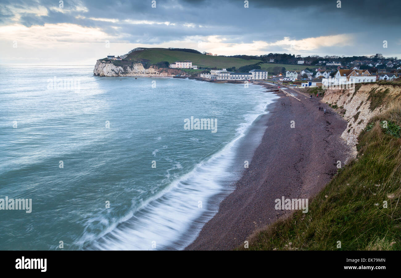 La baia di acqua dolce nell'Isola di Wight guardando verso Tennyson verso il basso Foto Stock