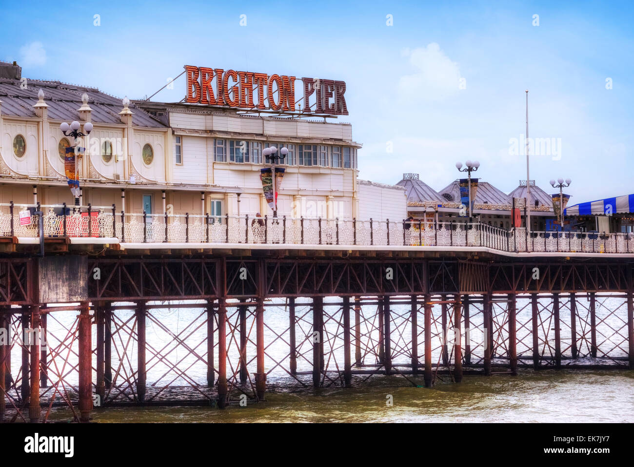 Il Brighton Pier e Brighton, Sussex, England, Regno Unito Foto Stock
