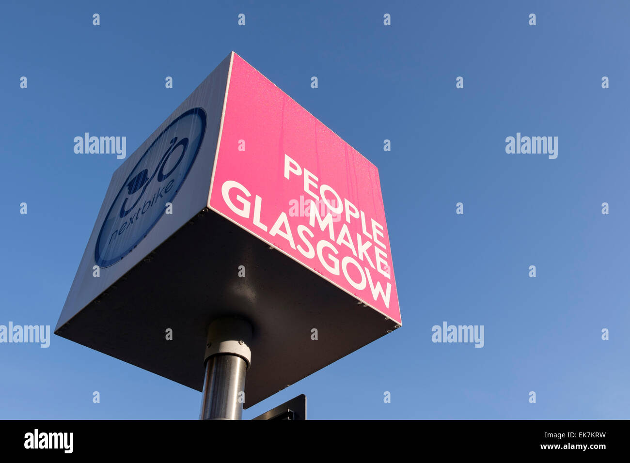 Un segno Citybike con lo slogan "persone fare Glasgow' scritto su di esso. Glasgow, Scotland, Regno Unito Foto Stock