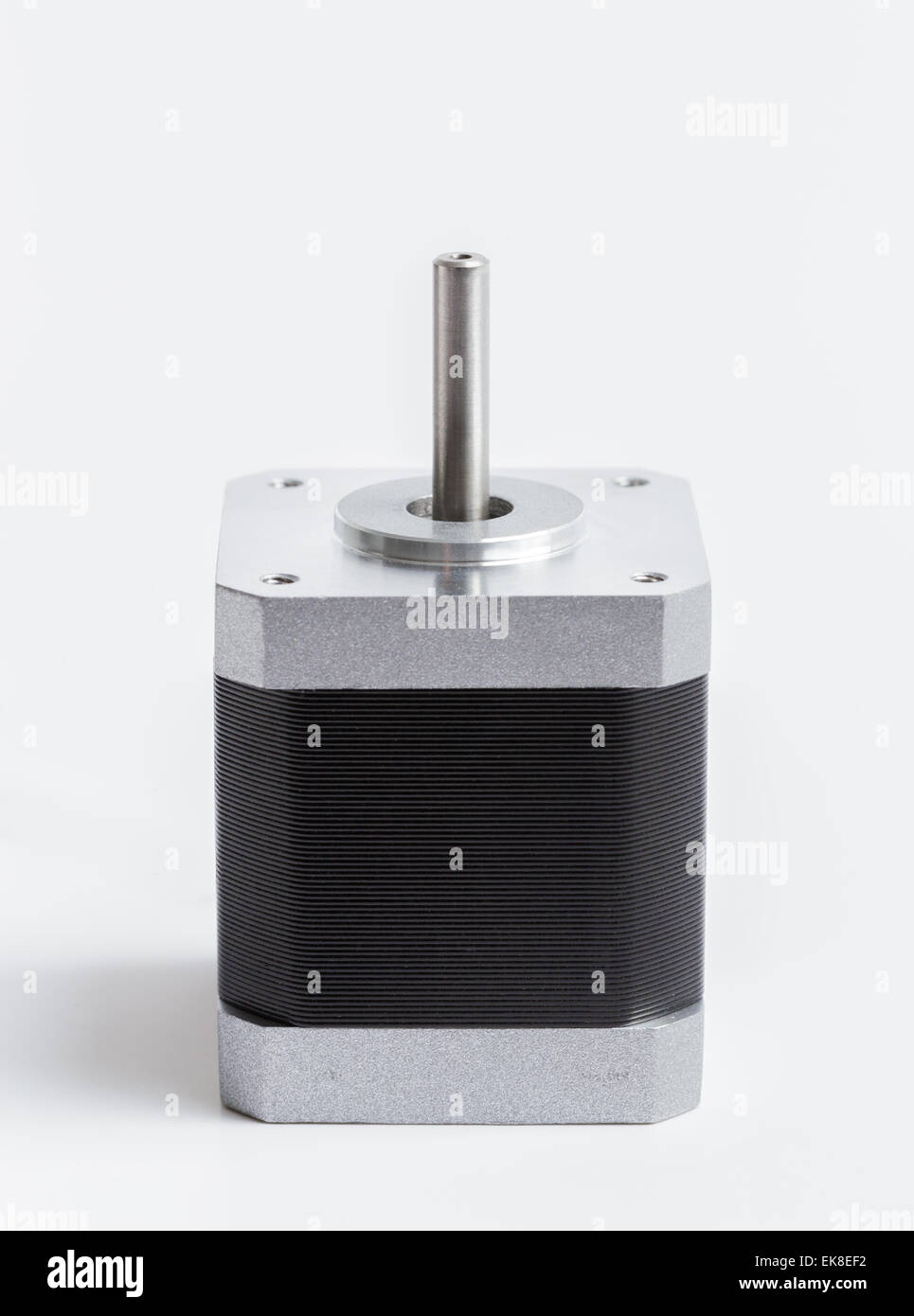 Stepper motor contro uno sfondo luminoso come tagliare. Foto Stock