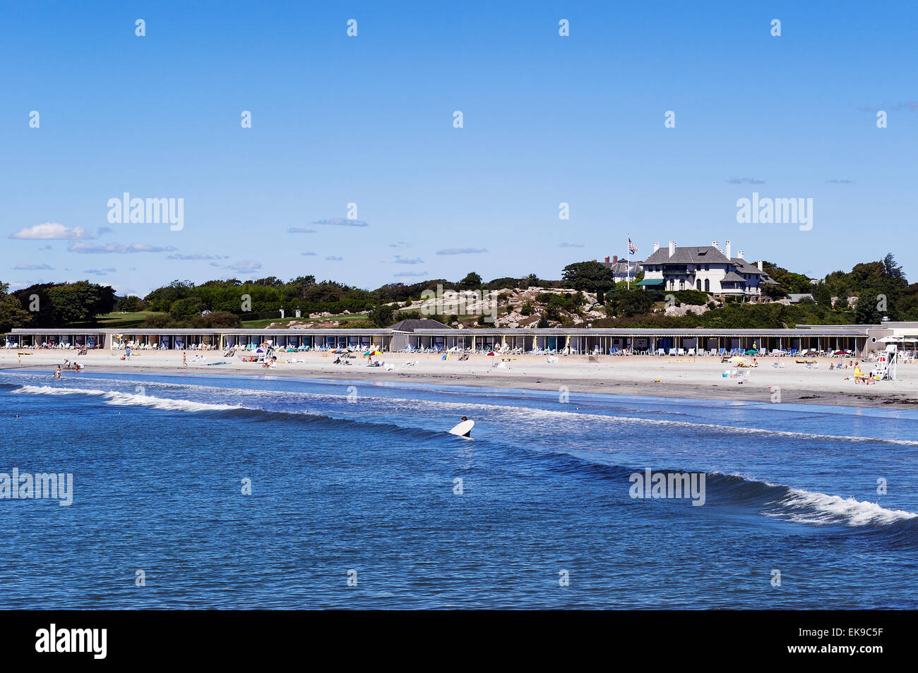 Schizzando la spiaggia di roccia Associazione, noto anche come spiaggia Bailey è un elite spiaggia privata e club a Newport, Rhode Island, STATI UNITI D'AMERICA Foto Stock