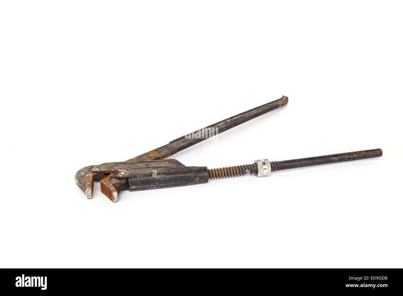 Vecchia chiave a tubo isolato su sfondo bianco Foto Stock