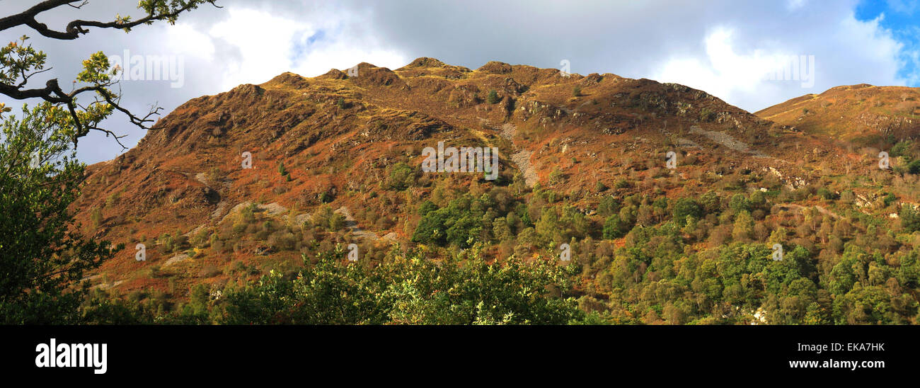 Signori sede cadde, Parco Nazionale del Distretto dei Laghi, Cumbria County, Inghilterra, Regno Unito. Signori è diminuito del sedile è uno dei 214 Wainwright passeggiate Foto Stock