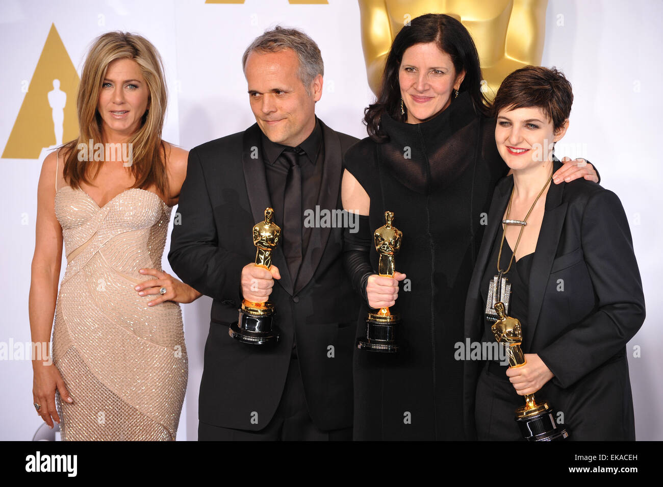 LOS ANGELES, CA - Febbraio 22, 2015: Jennier Aniston & Dirk Wilutsky & Laura Poitras & Mathilde Bonnefoy al 87th annuale di Academy Awards presso il Teatro Dolby, Hollywood. Foto Stock