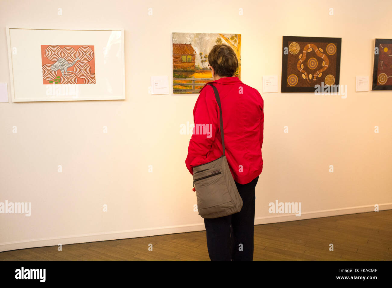 Adelaide Australia. Dal 8 Aprile 2015.Una mostra dal titolo Arte da detenuti apre al festival hall di Adelaide che mostra il lavoro dei detenuti dalle carceri in Sud Australia Credit: amer ghazzal/Alamy Live News Foto Stock