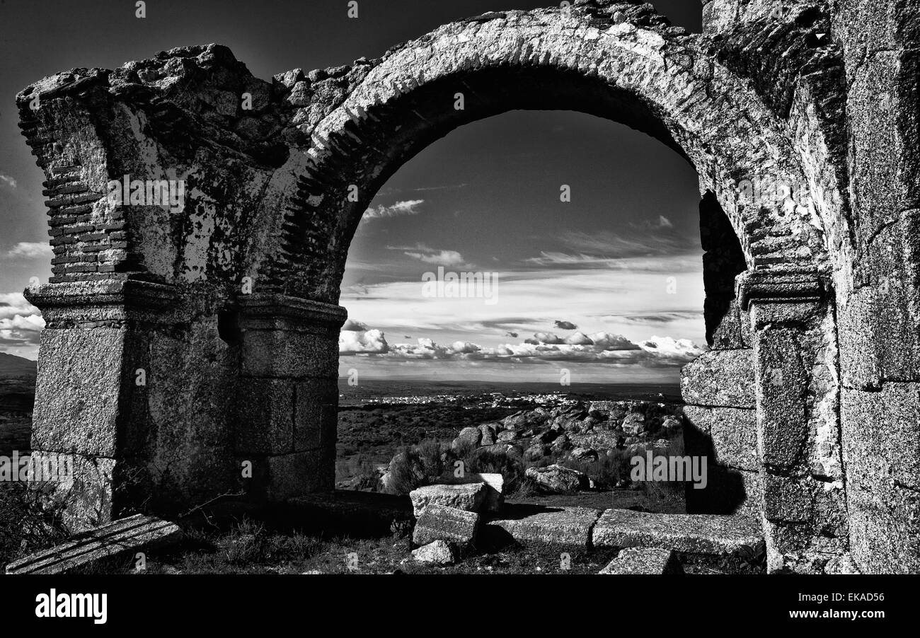 Antico eremo in rovine di Valbon, Valencia De Alcantara, Estremadura, Spagna Foto Stock
