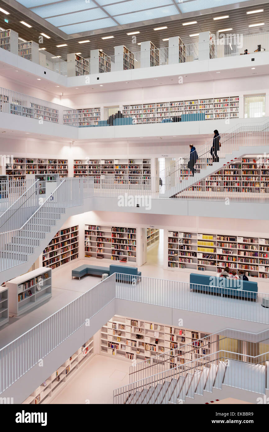 Vista interna, Nuova Biblioteca Pubblica, Mailaender Platz, architetto prof. Eun giovane Yi, Stoccarda, Baden Wurttemberg, Germay Foto Stock