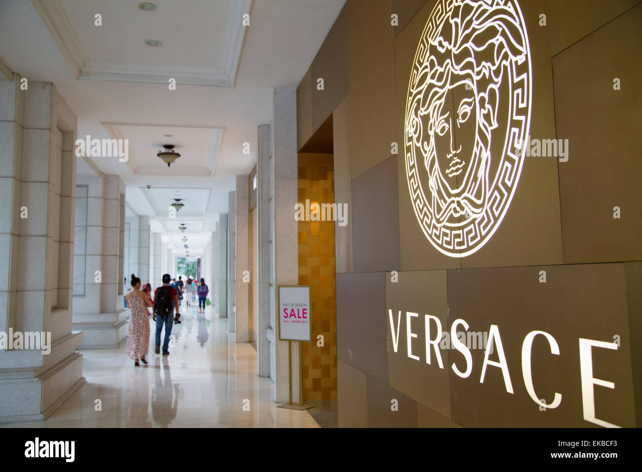 Versace store presso la Union Square shopping mall, Ho Chi Minh City, Vietnam, Indocina, Asia sud-orientale, Asia Foto Stock
