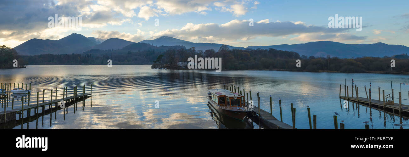 Gli sbarchi in barca, Derwentwater, Keswick, Parco Nazionale del Distretto dei Laghi, Cumbria, England, Regno Unito, Europa Foto Stock