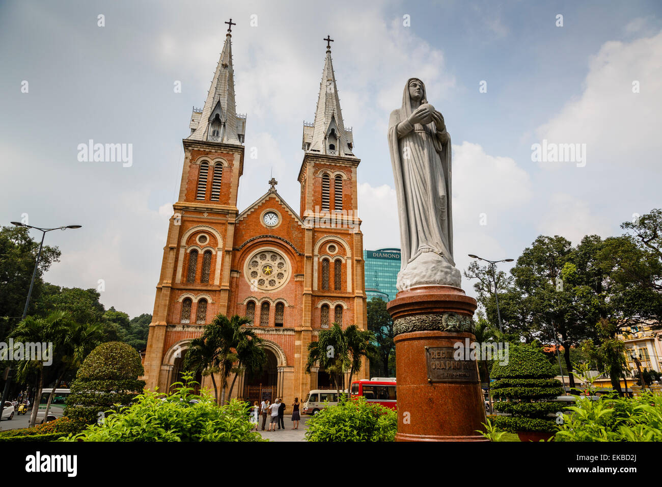 La cattedrale di Notre Dame, la città di Ho Chi Minh (Saigon), Vietnam, Indocina, Asia sud-orientale, Asia Foto Stock