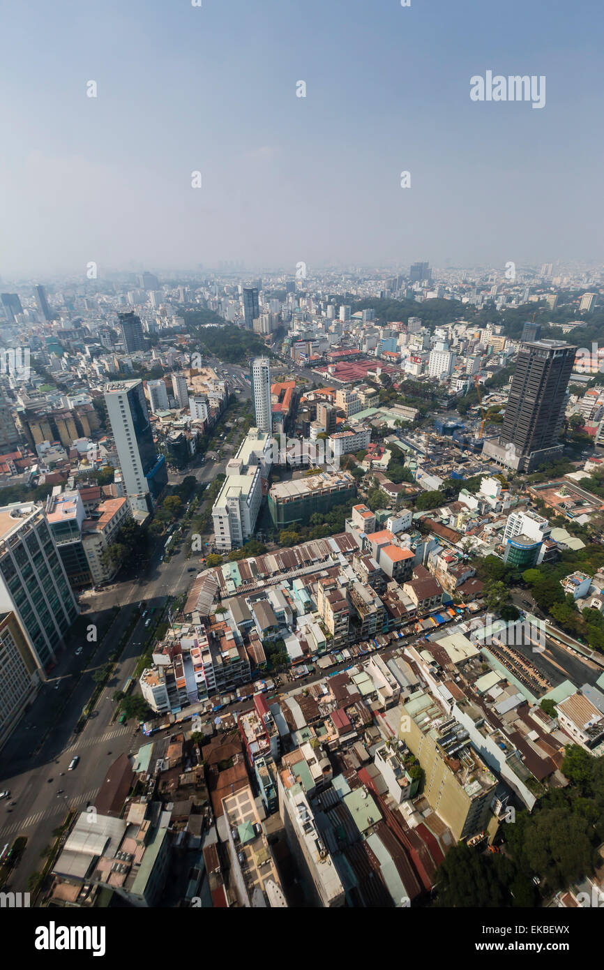 Vista aerea della città di Ho Chi Minh (Saigon), dall'Bitexco Financial Tower, Vietnam, Indocina, Asia sud-orientale, Asia Foto Stock