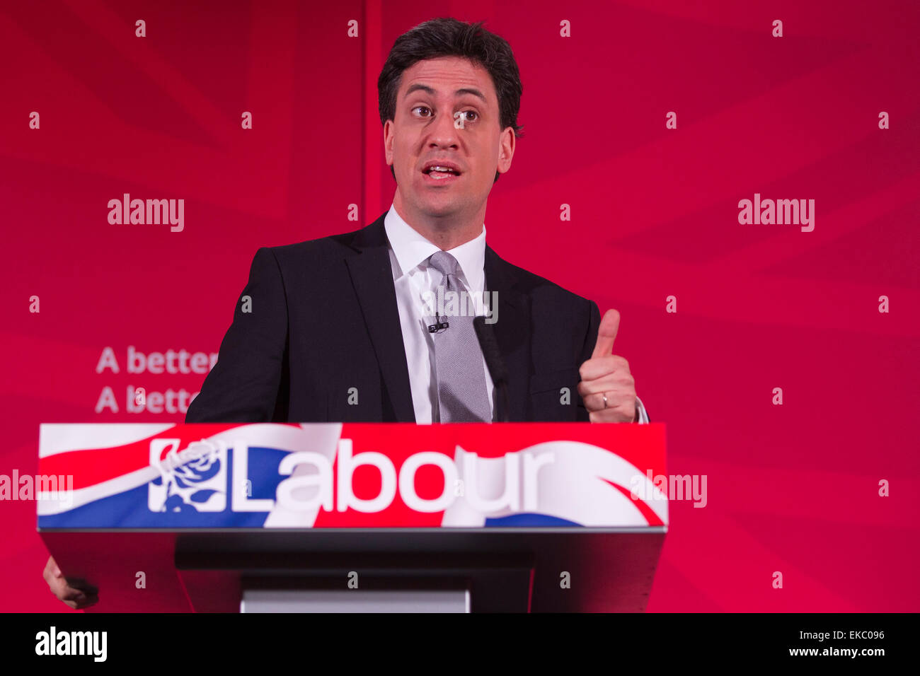 Londra, Regno Unito. Il 9 aprile 2015. Elezione 2015: Lavoro lancia l'istruzione manifesto, Victoria, London, Regno Unito il 9 aprile 2015 Ed Miliband, leader del partito laburista, ha inaugurato oggi il lavoro elezione 2015 istruzione manifesto Credito: Jeff Gilbert/Alamy Live News Foto Stock