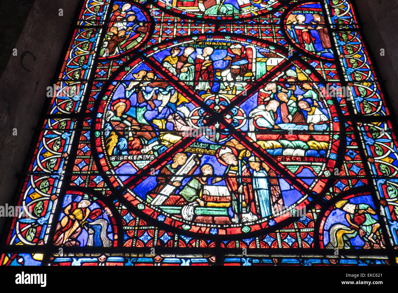 Vetrata della cattedrale di Bourges (Saint-Etienne de Bourges, Francia Foto Stock