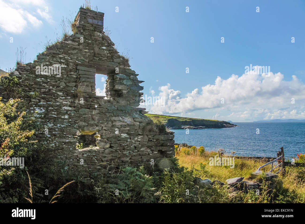 La rovina sull' isola Valentia presso l'anello di Kerry, la Contea di Kerry, Irlanda Foto Stock