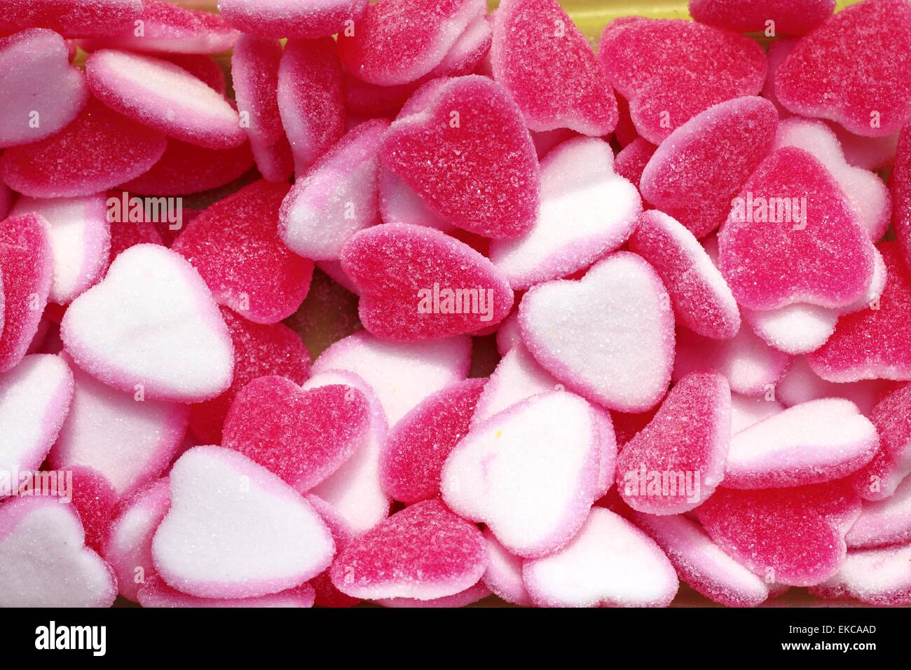 Caramelle gommose caramelle rosa bianco forma di cuore Foto stock - Alamy