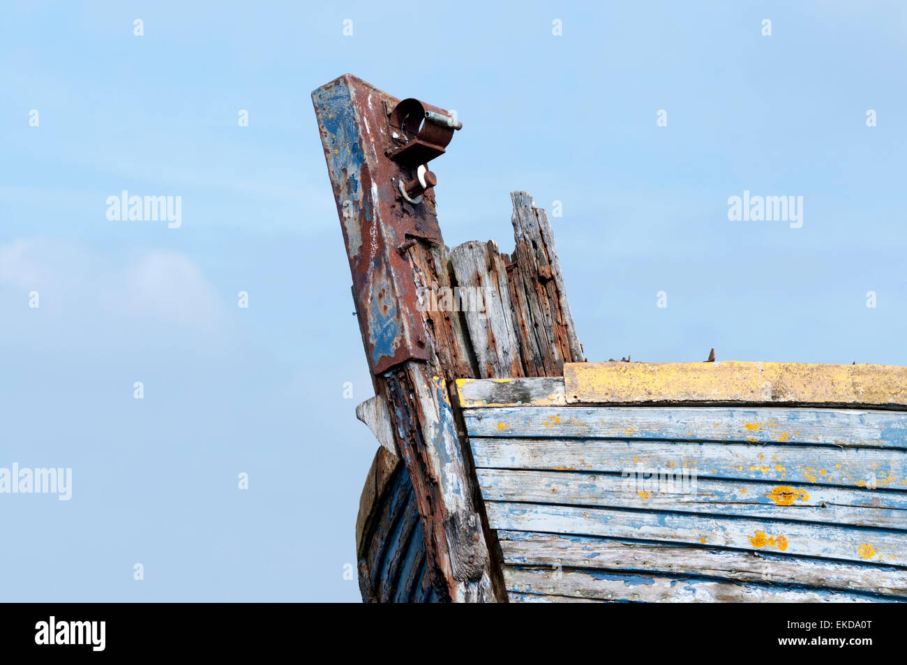Un vecchio legno barca di pesca al Porto di segale Foto Stock