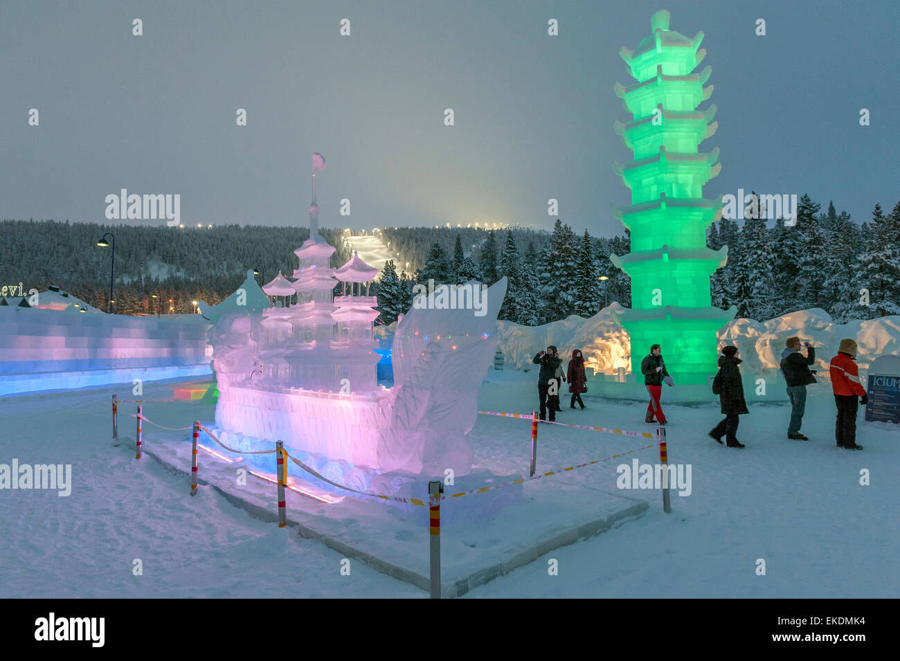 Il ICIUM Wonderworld di sculture di ghiaccio park, Levi, Finlandia Foto Stock