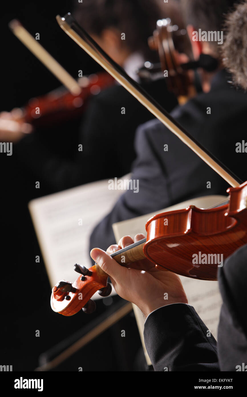 La musica classica. I violinisti in concerto Foto Stock