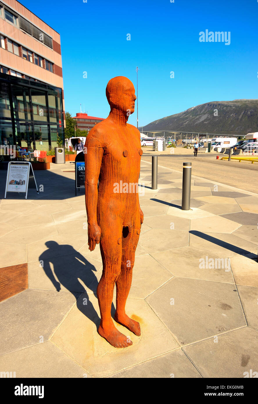 Anthony Gormley statua sulla Kaigata, Tromsø, Norvegia, Scandinavia, Europa Foto Stock