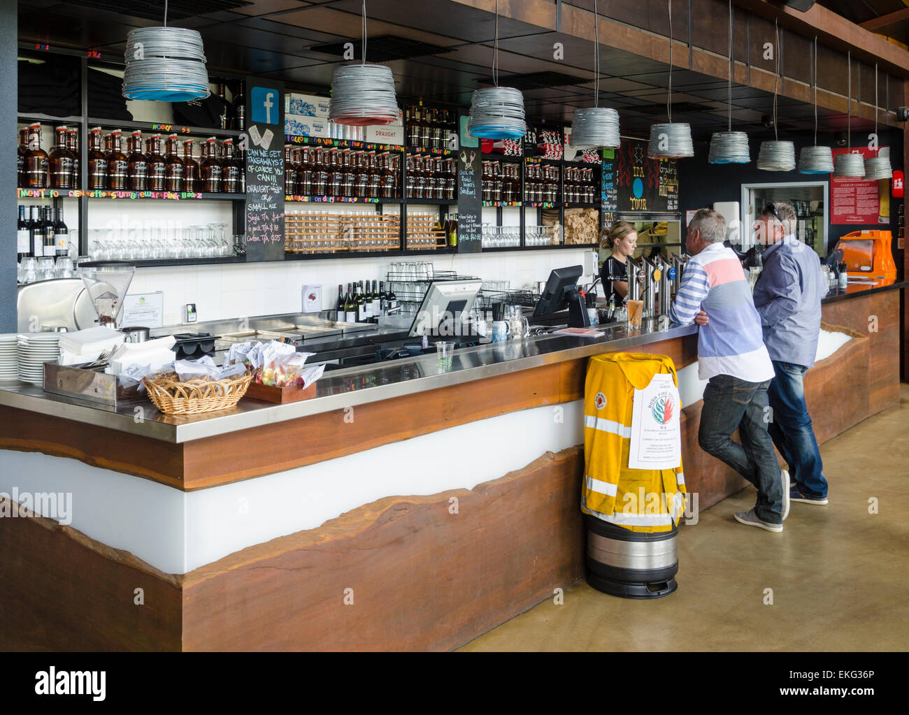 Bar presso la birreria coloniale Company, Margaret River, Australia occidentale, Australia Foto Stock