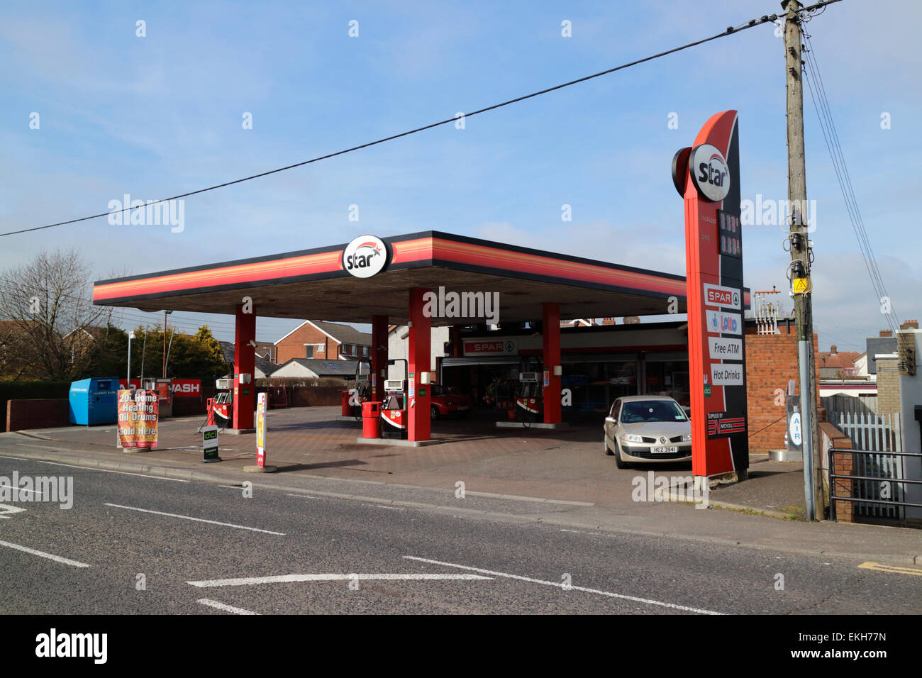 Irlanda del nord indipendente oli nicholl marchio star stazione di benzina Foto Stock