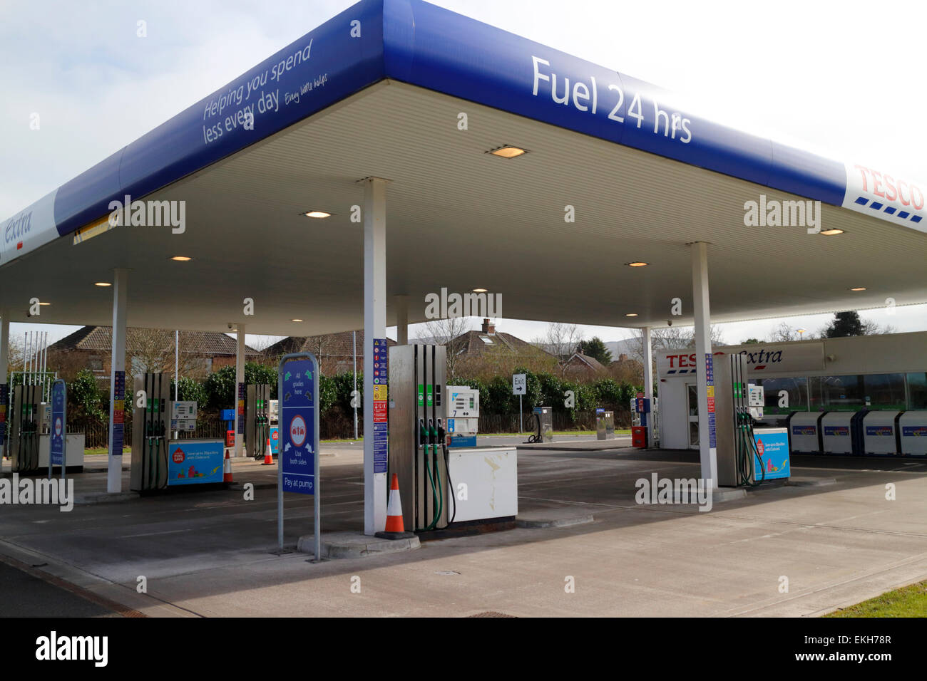 Svuotare tesco 24hr stazione di benzina nel Regno Unito Foto Stock