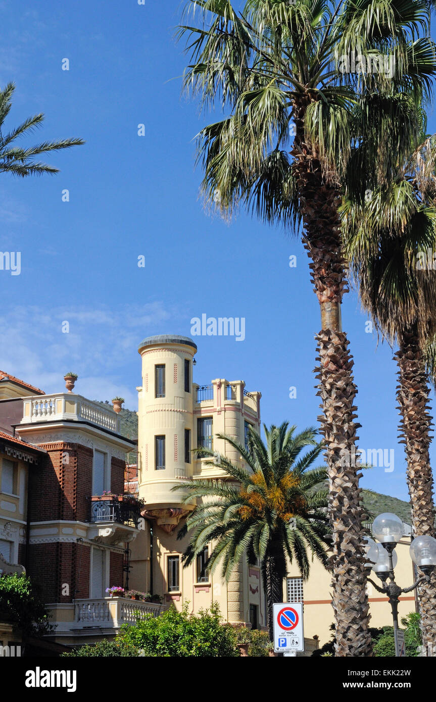 Il centro storico di spotorno liguria Foto Stock