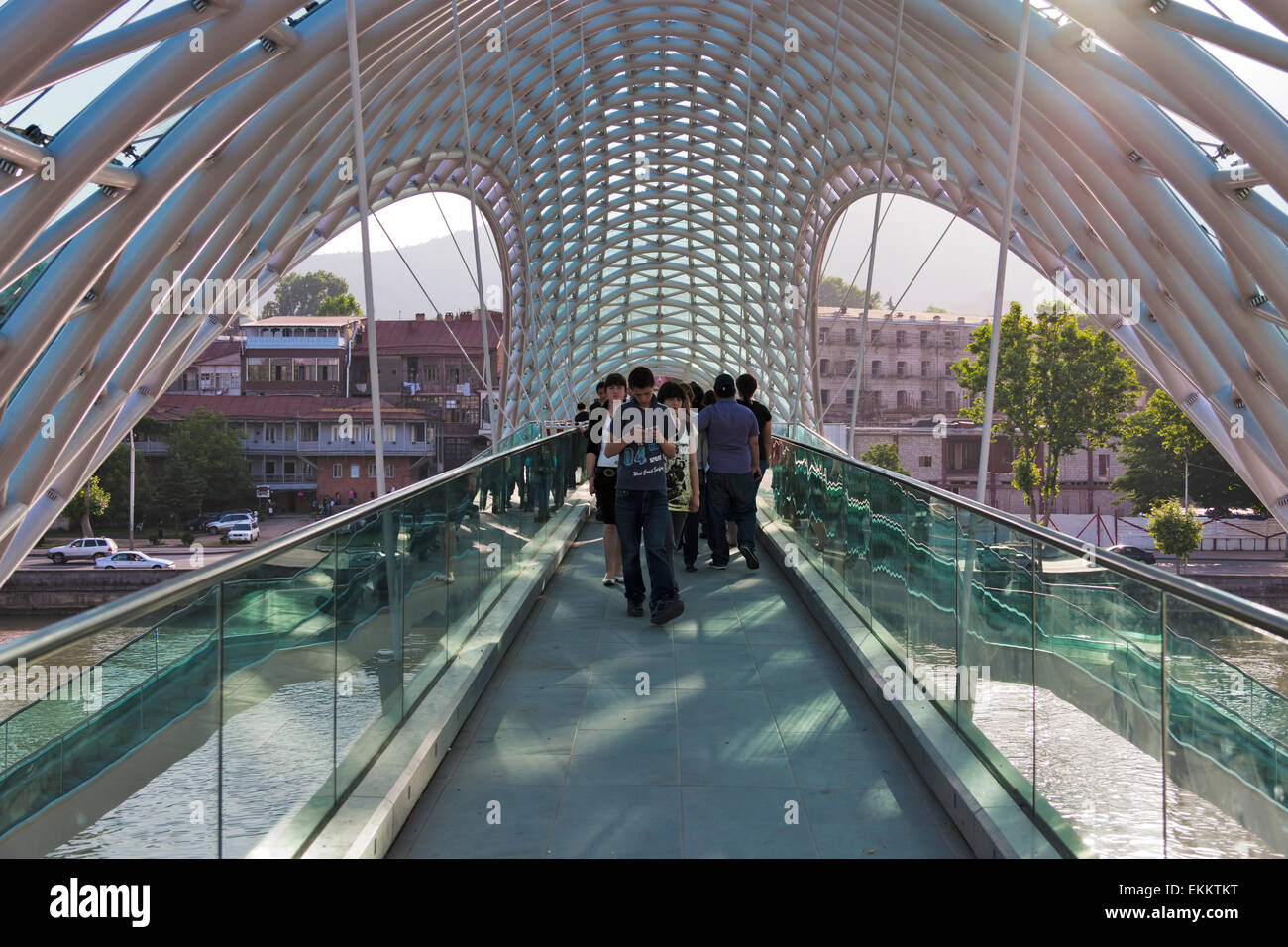 Ponte di Pace su Mt'k'vari (Kura) Fiume,Tbilisi, Georgia Foto Stock