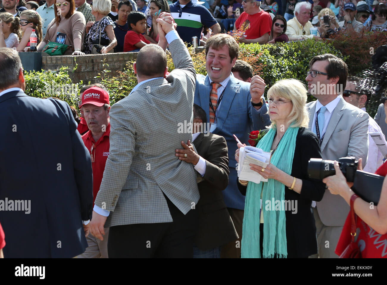 Hot Springs, Arkansas, Stati Uniti d'America. Xi Apr, 2015. Celebrazione dopo l'esecuzione dell'Oaklawn Hanicap a Oaklawn Park in Hot Springs, AR. Justin Manning/ESW/CSM/Alamy Live News Foto Stock