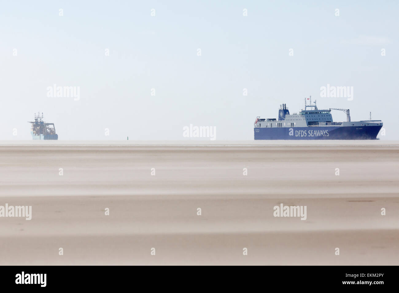 La DFDS ro/ro-nave arca Dania fuori dell'isola di Fanø. Foto Stock