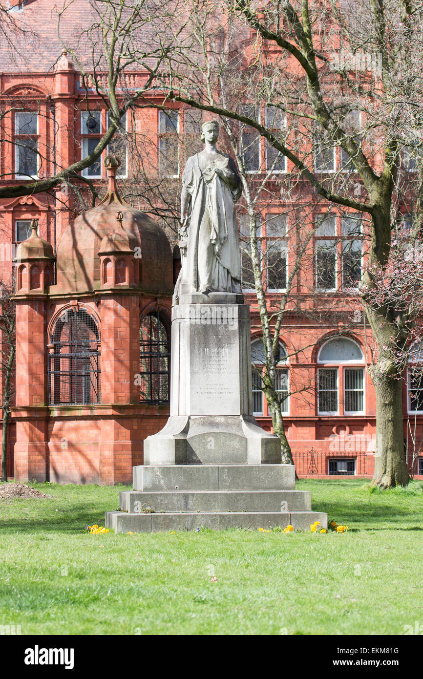 Salford, parte di Greater Manchester. Queen Victoria Memorial Foto Stock