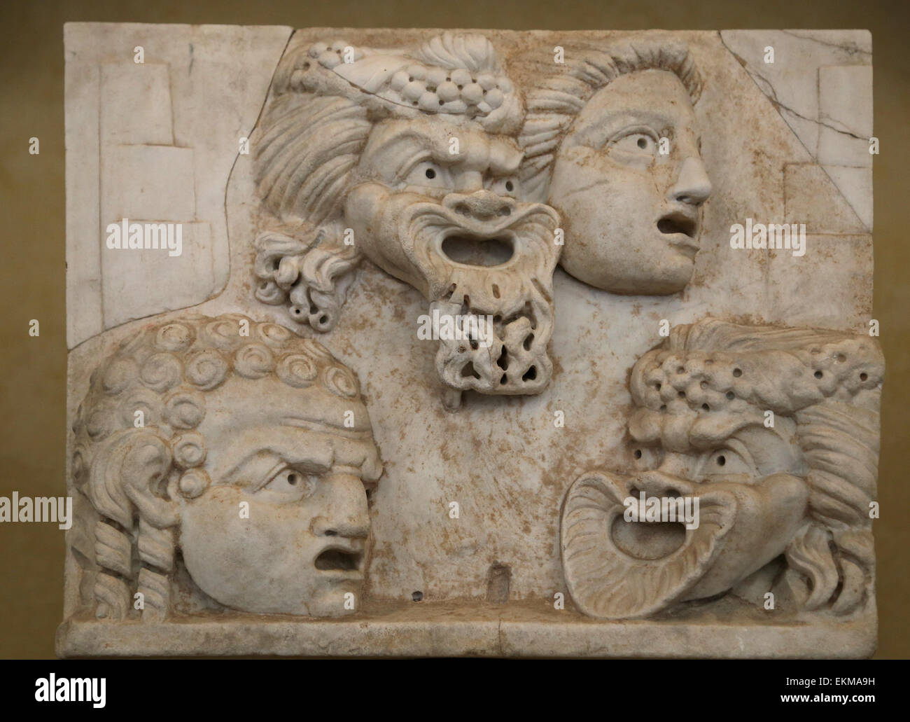 Rilievo con maschere teatrali. Da Ostia. Seconda metà del II secolo D.C. Musei Vaticani. Foto Stock