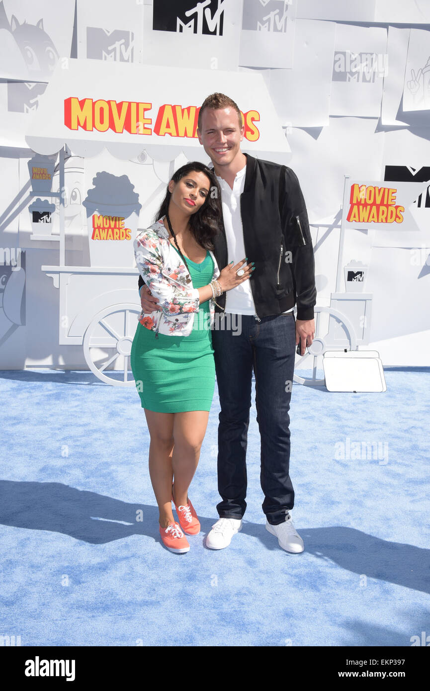 Los Angeles, California, USA. Xii Apr, 2015. Lilly Singh e Jerome Jarre frequentare il 2015 MTV Movie Awards presso il Nokia Theatre di Los Angeles Vive a Los Angeles, Stati Uniti d'America, il 12 aprile 2015. Credito: dpa picture alliance/Alamy Live News Foto Stock