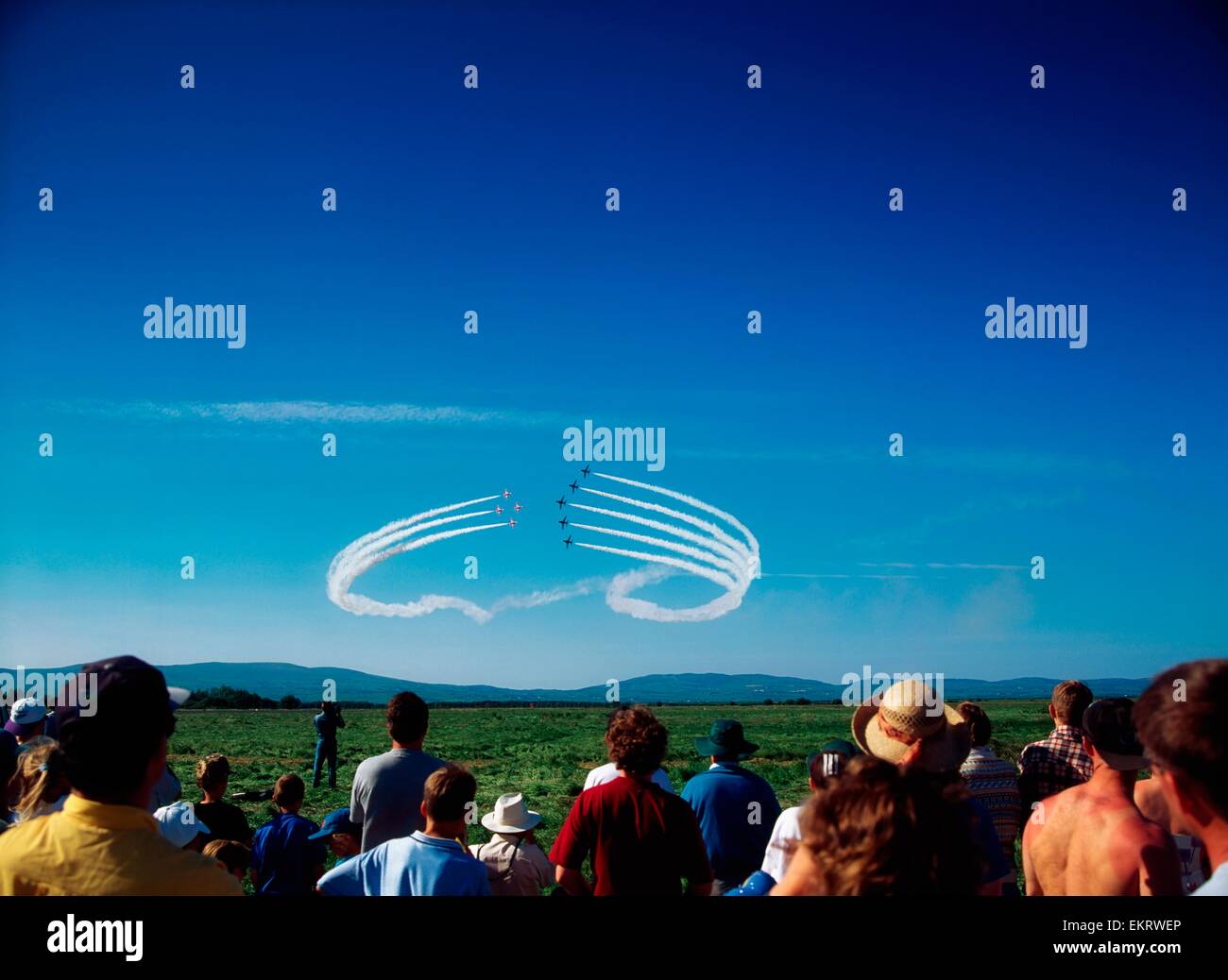 Derry City, Co Derry, Irlanda del Nord, la città di Derry Airshow 1997, frecce rosse, cinque Crossover a getto Foto Stock