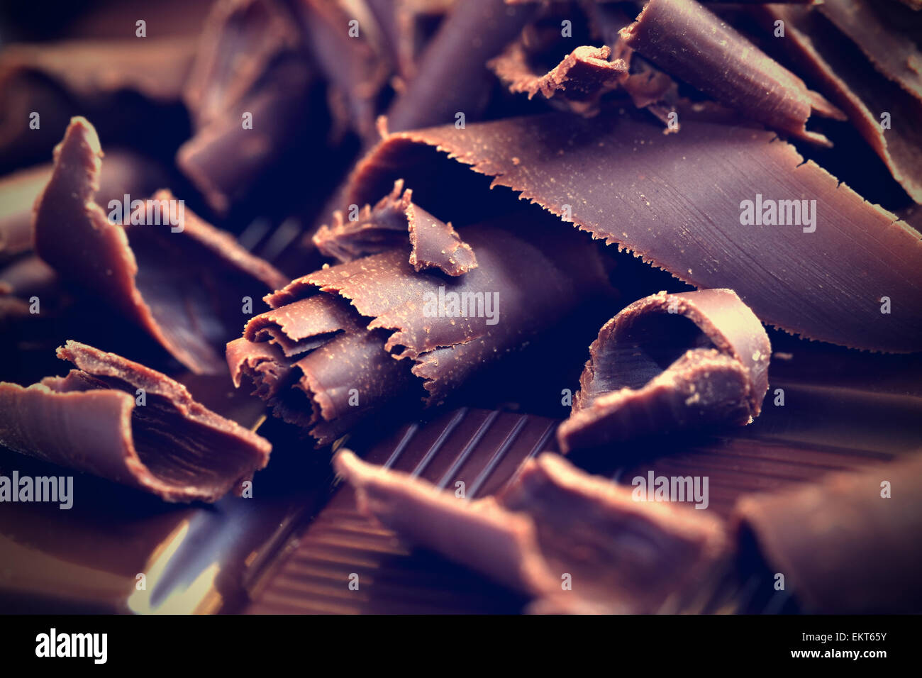 Cioccolato fondente trucioli Foto Stock
