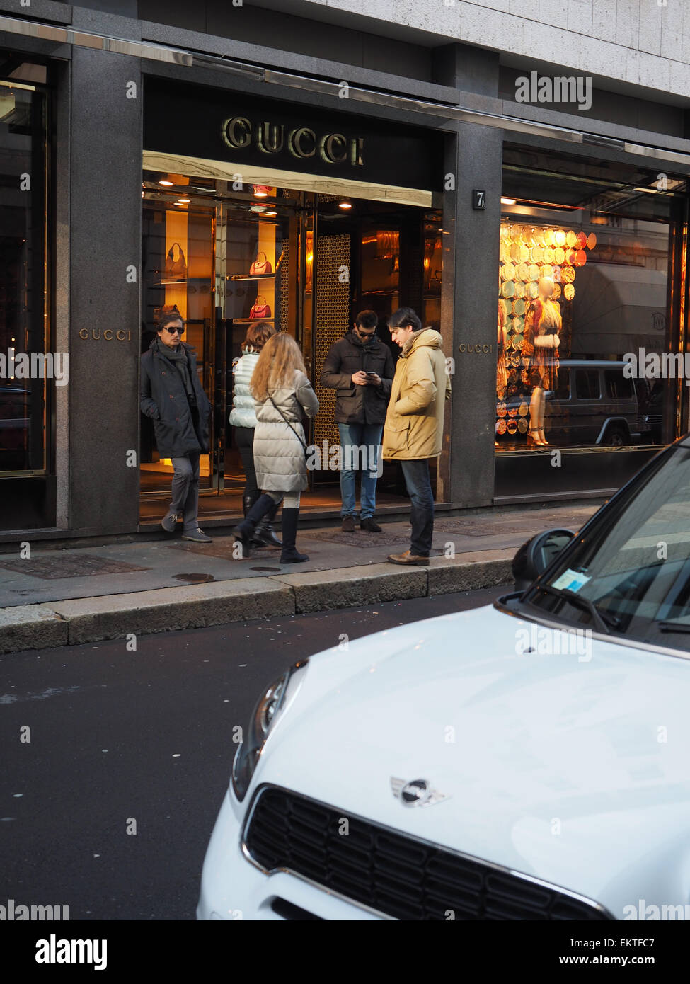 Negozio di Gucci, via Montenapoleone, Milano, Lombardia, Italia, Europa  Foto stock - Alamy