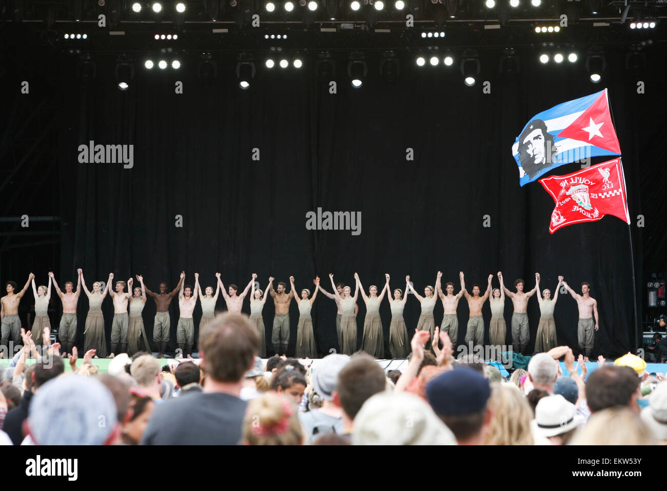 English National Ballet a Glastonbury, fase della piramide. Foto Stock