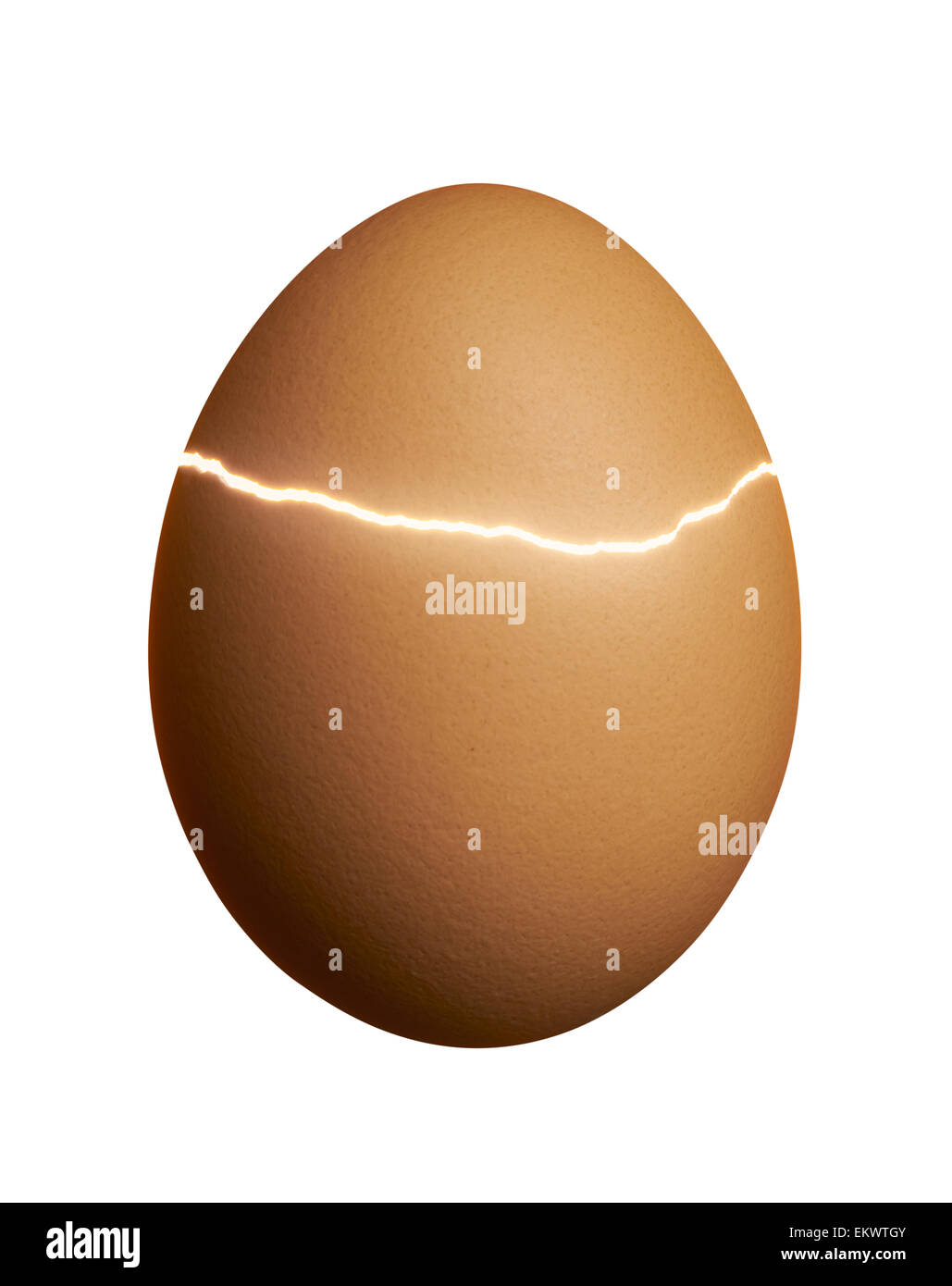 Rotto uovo marrone isolati su sfondo bianco Foto Stock