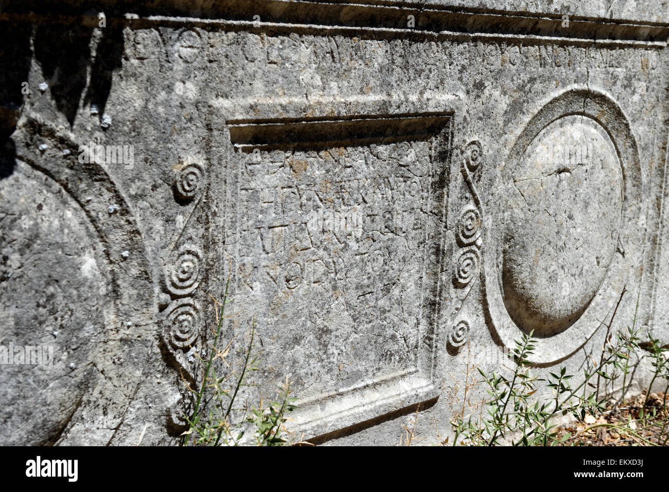 Dettagli su sarcofagi sulla necropoli settentrionale. Termessos, nella Turchia meridionale. Foto Stock