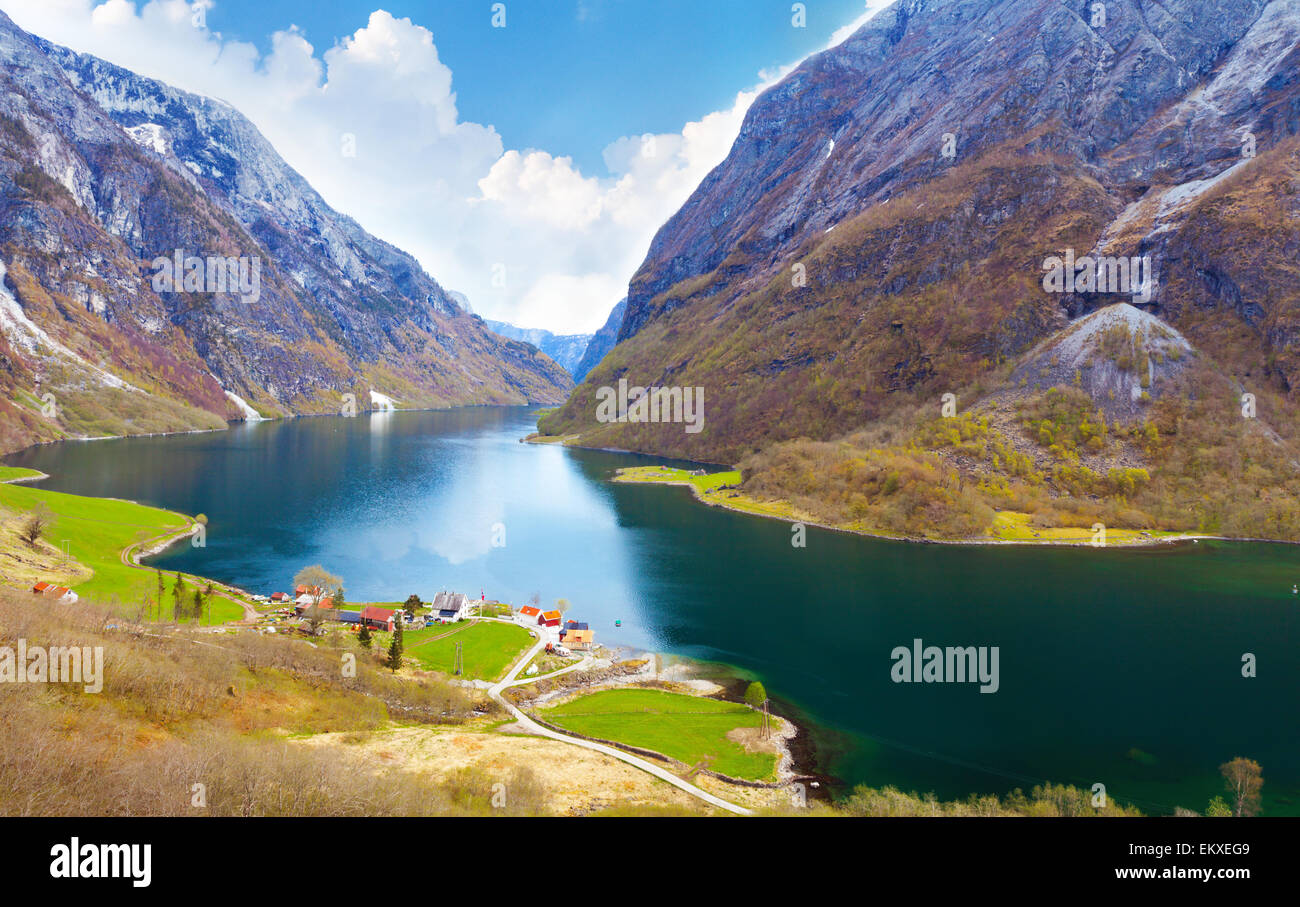 Naeroyfjord - paesaggio del fiordo di Sogn og Fjordane regione. Foto Stock