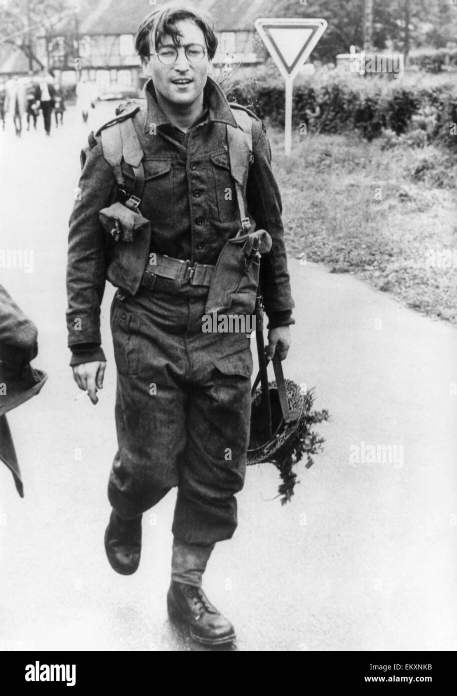 Come ho vinto la guerra, una commedia nera film diretto da Richard Lester, rilasciato nel 1967 con John Lennon come carattere Musketeer Gripweed. Il film è stato fatto sulla posizione in Spagna nell'autunno del 1966. OPS mostra Beatle John Lennon durante le riprese. Ottobre 1966 Foto Stock