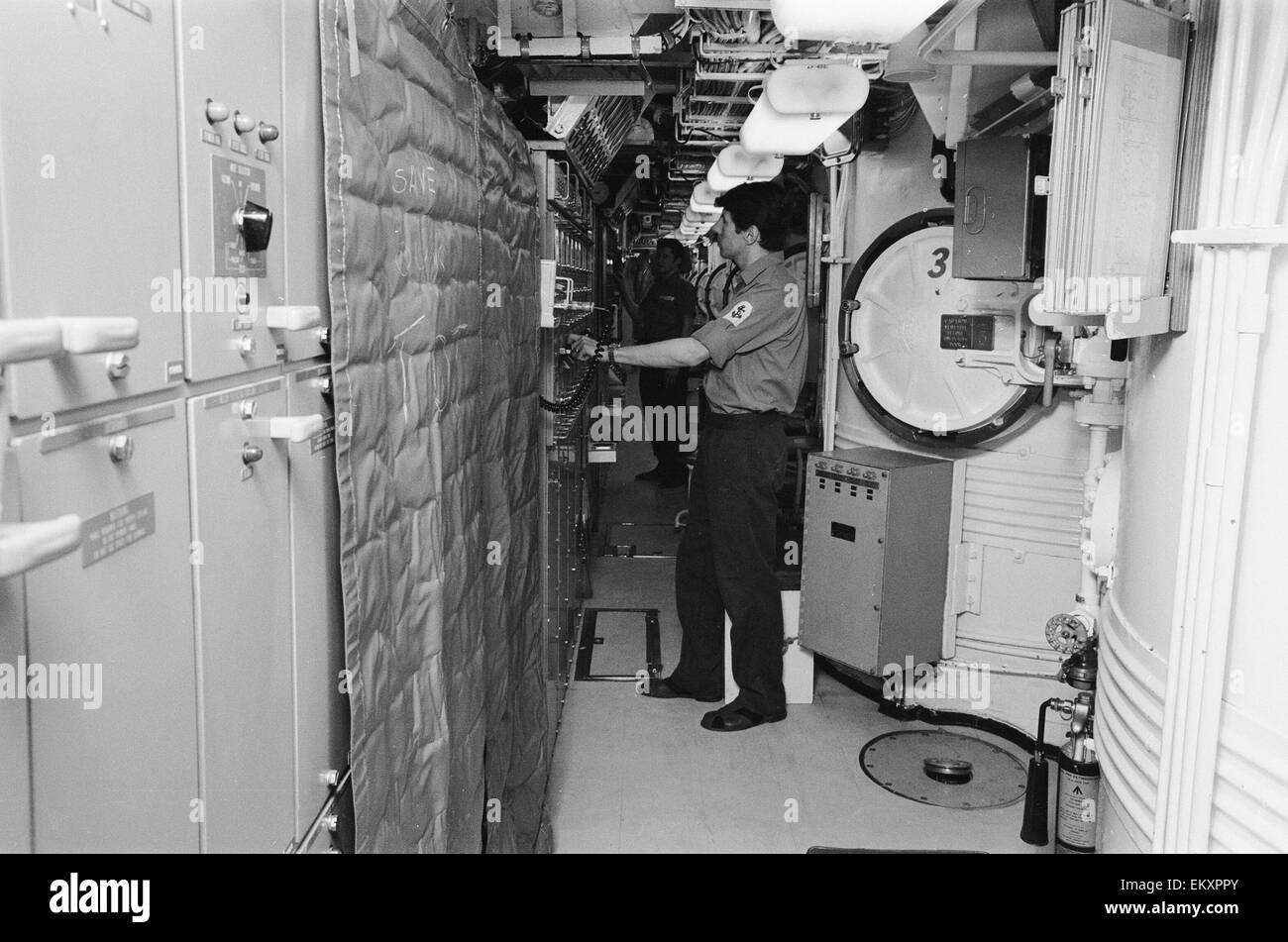 Interno del Polaris sommergibile HMS Risoluzione. 21 maggio 1970. Foto Stock