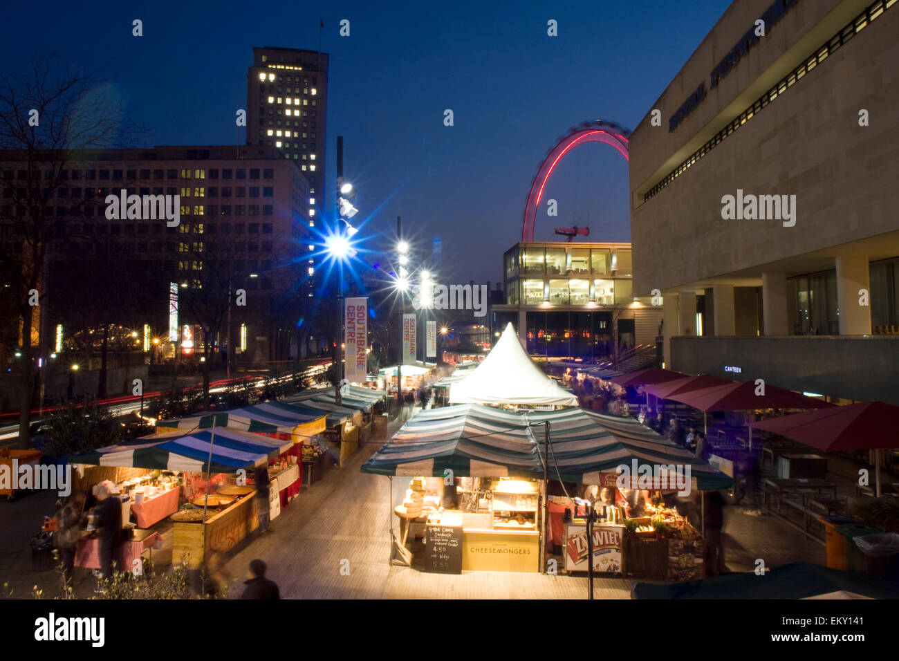 Royal Festival Hall mercato alimentare, South Bank di Londra, Regno Unito Foto Stock