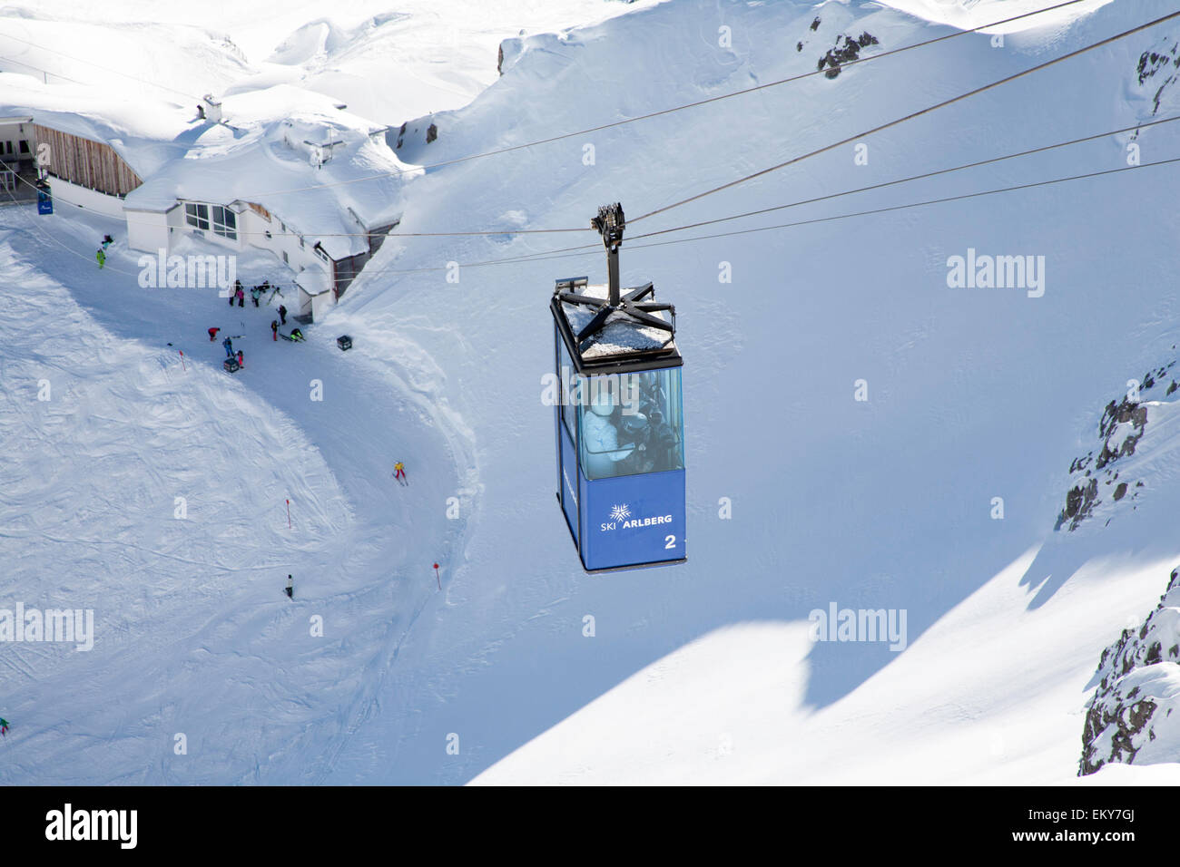 Funivia in viaggio verso la stazione di vertice di Valluga St Anton am Arlberg Austria Foto Stock