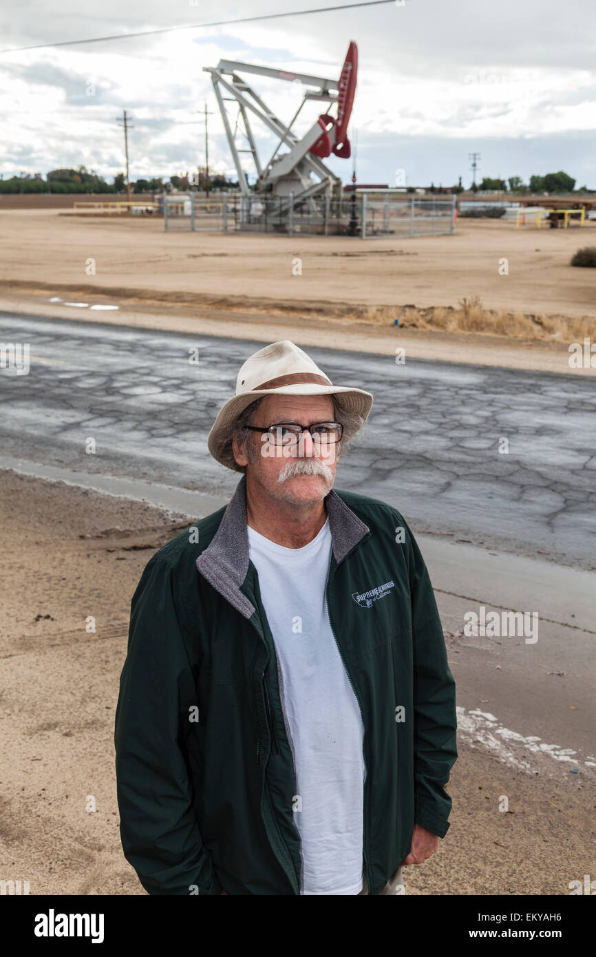 Tom Frantz è una quarta generazione di agricoltore e un livello di qualità dell'aria e anti-fracking militante in Shafter, Kern County, California Foto Stock