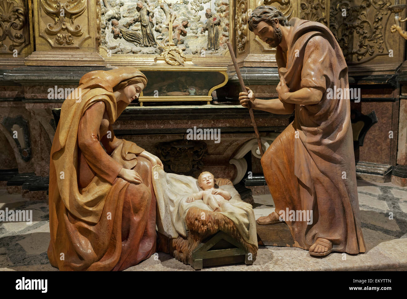 Maria e Giuseppe e il Bambino Gesù, scala intera scena della Natività, La Seu Cathedral, Palma de Maiorca, Maiorca, isole Baleari, Spagna Foto Stock